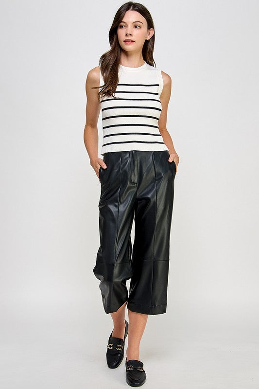 CROPPED PLEATHER PANTS
