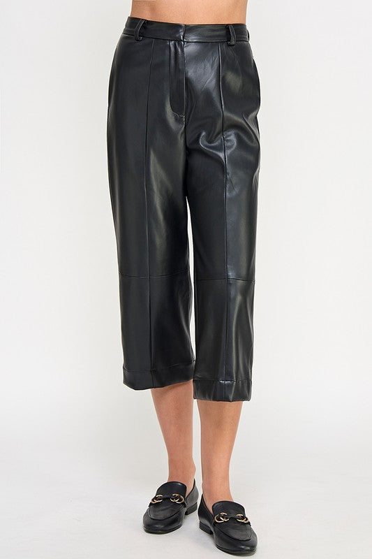 CROPPED PLEATHER PANTS