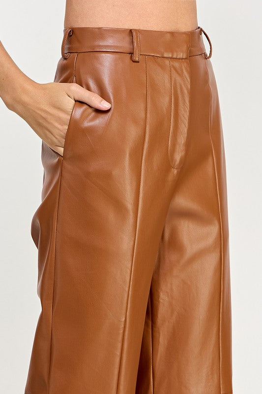 CROPPED PLEATHER PANTS