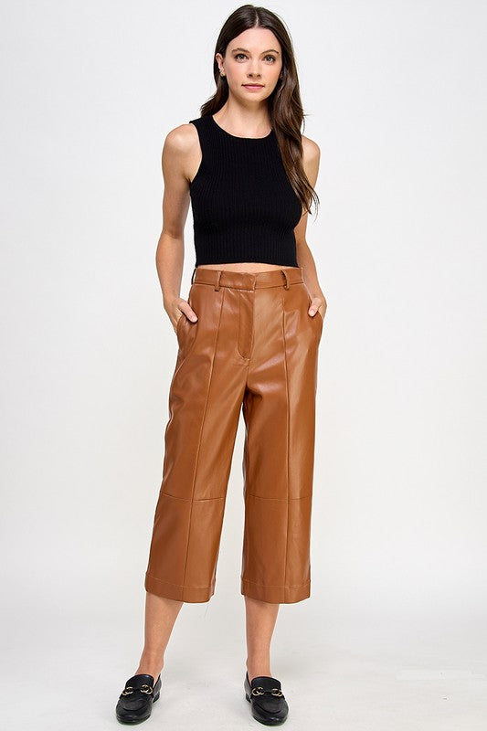 CROPPED PLEATHER PANTS