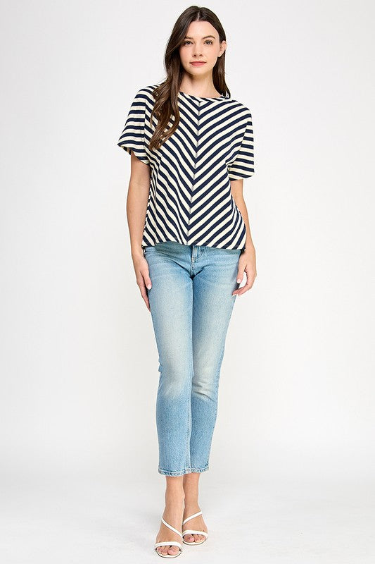 TEXTURED STRIPE T-SHIRT