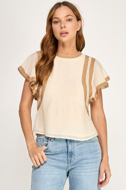 FLUTTER SLEEVE TOP