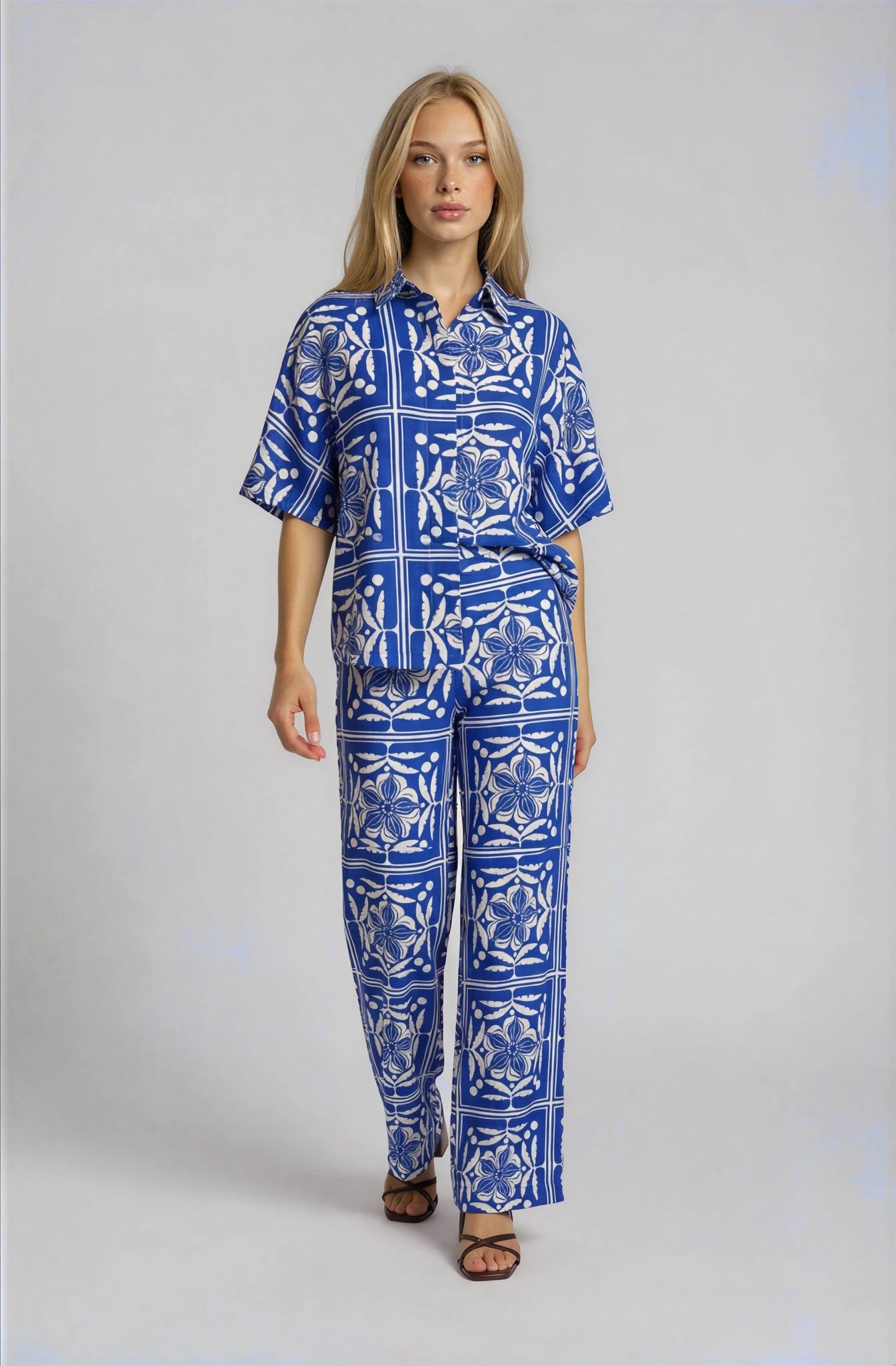 PRINTED WIDE LEG PANTS