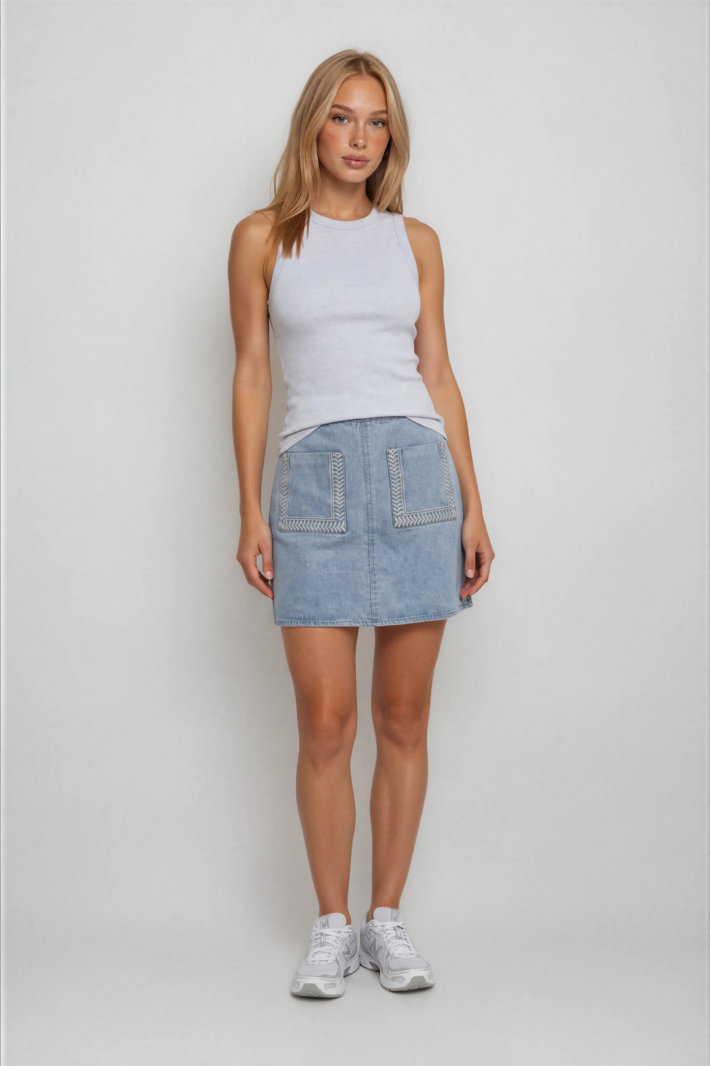 EMBROIDERY DETAIL MINI SKIRT