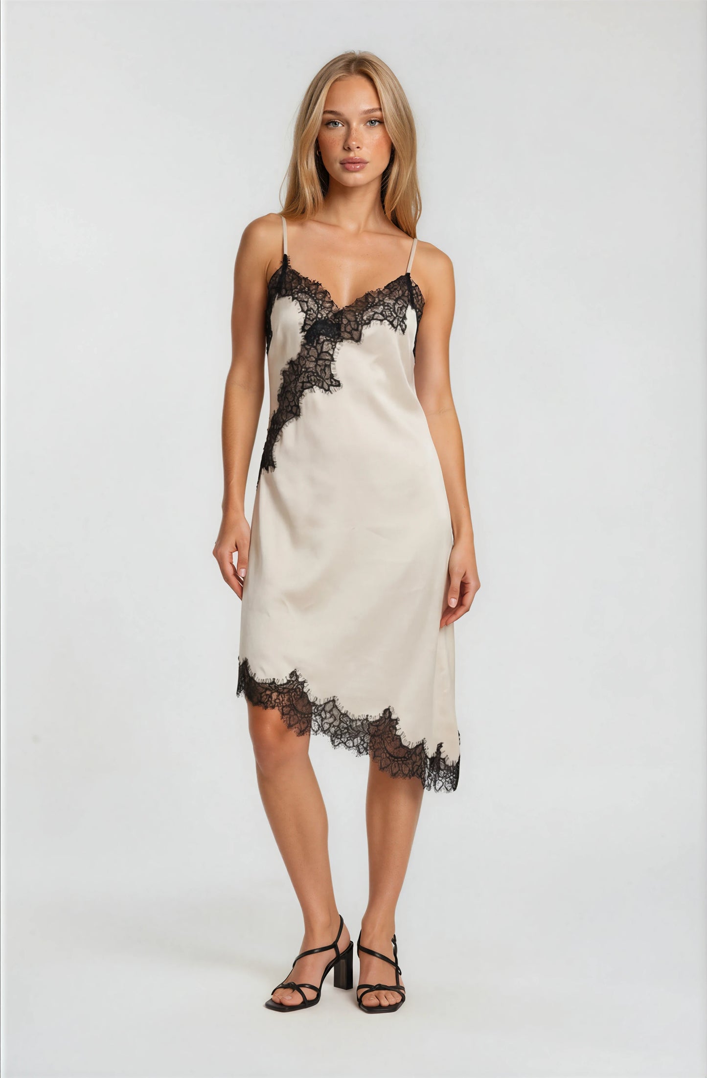 LACE TRIM DETAIL DRESS