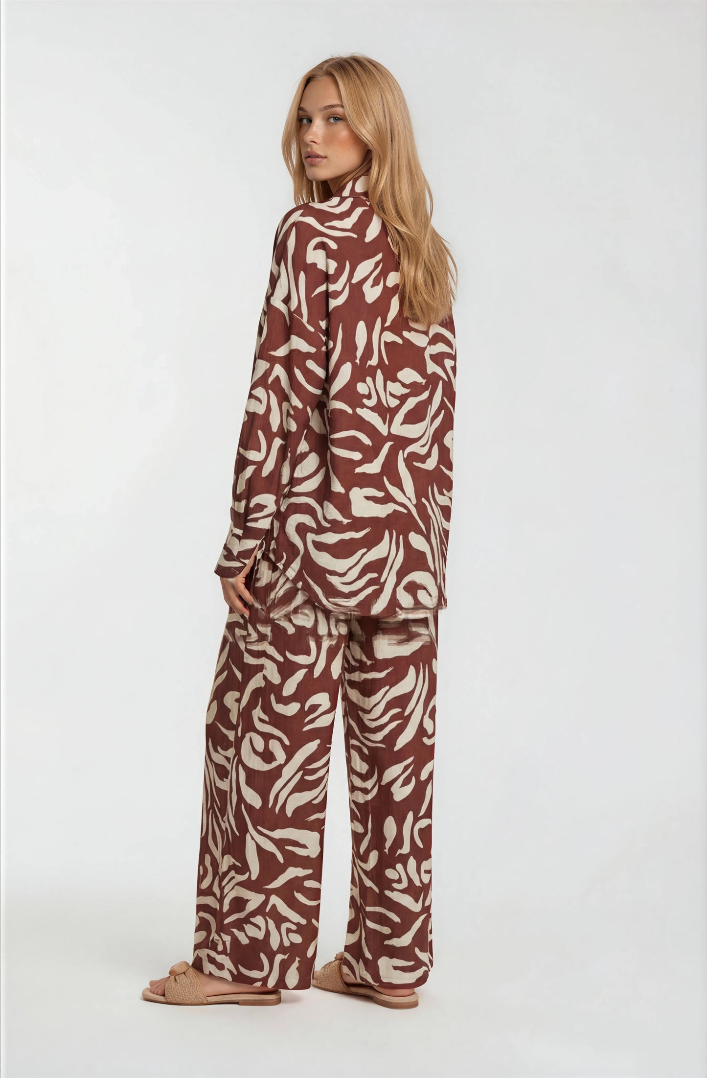 PRINTED WIDE-LEG TROUSERS