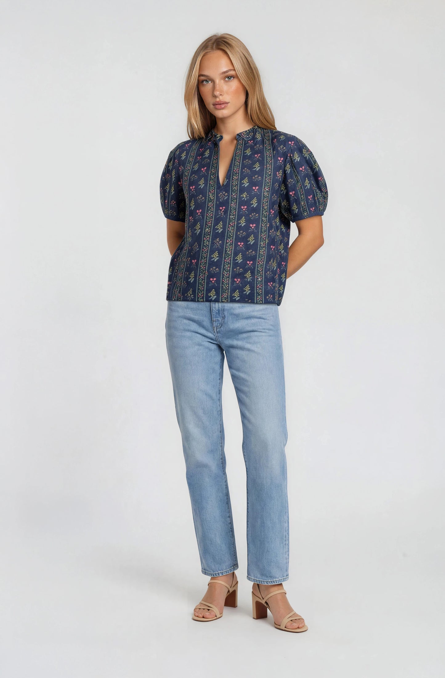 PUFF SLEEVE TOP