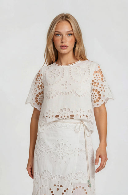 EMBROIDERED TOP