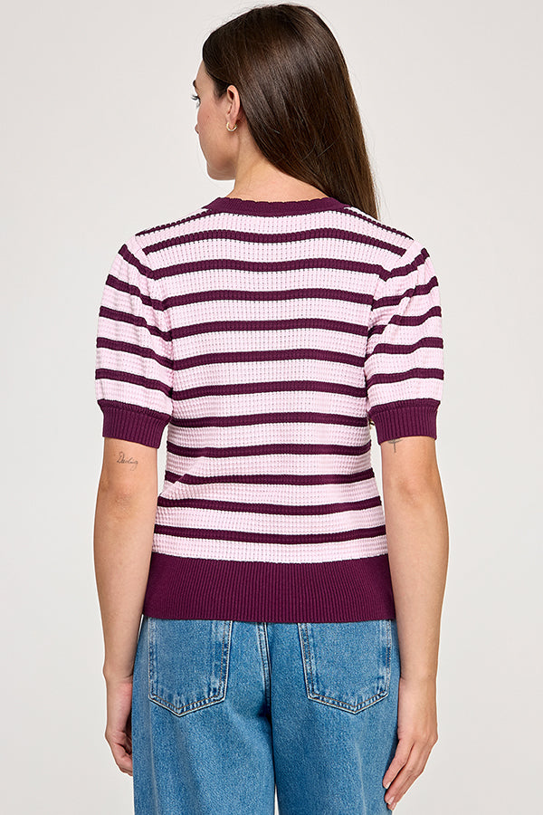 PUFF SLEEVE SCALLOPED NECK TOP